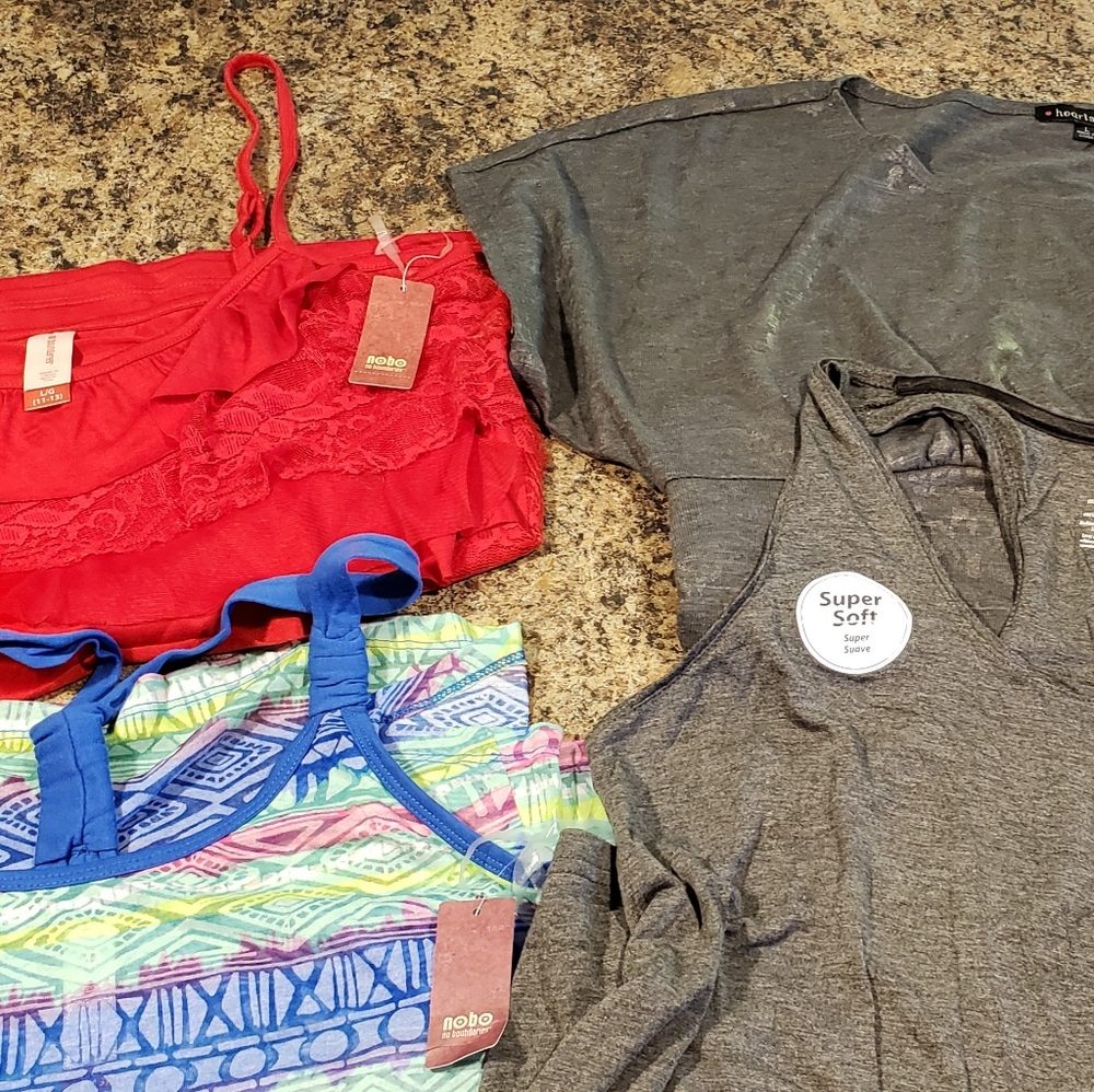 Juniors bundle tops size Large